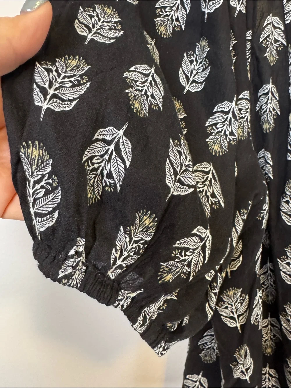 Old Navy Black Floral Puff Sleeve Tie Back Blouse Women’s XL Cottagecore